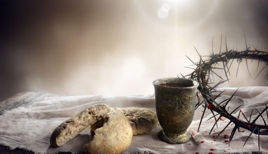 vinho, pão e coroa de espinhos - Jesus ressuscitou